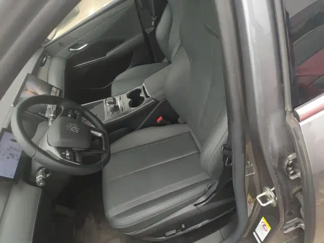 BYD Qin L — Фото автомобиля 14