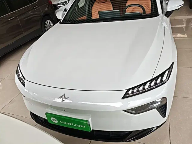 Dongfeng Yipai eπ007 2024 Extended Range 200 Ruyi Edition — Фото автомобиля 2