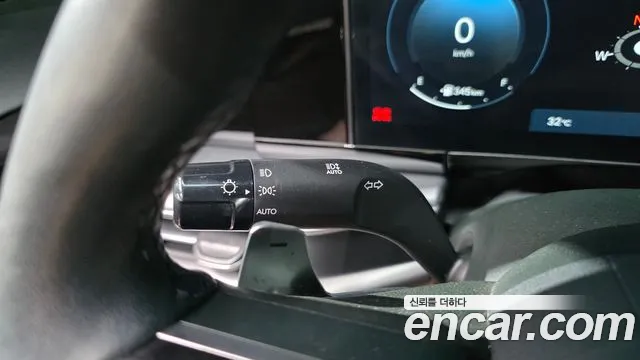 Hyundai Grandeur Grandeur (GN7) 2.5 Бензин 2WD — Фото автомобиля 12