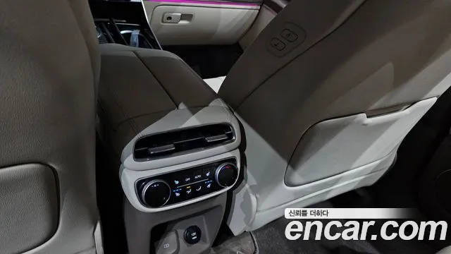 Genesis GV80 — Фото автомобиля 30