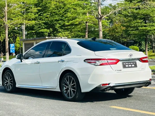 Toyota Camry — Фото автомобиля 8