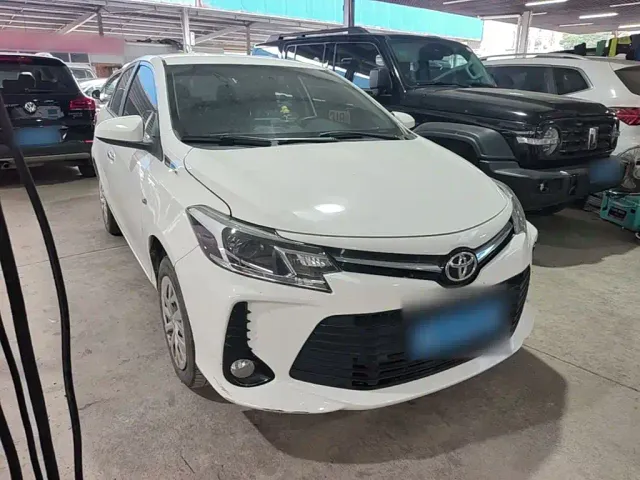 Toyota Vios — Фото автомобиля 3