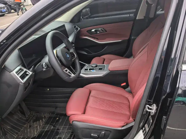 BMW i3 — Фото автомобиля 3