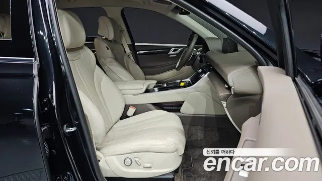 Genesis GV80 — Фото автомобиля 16