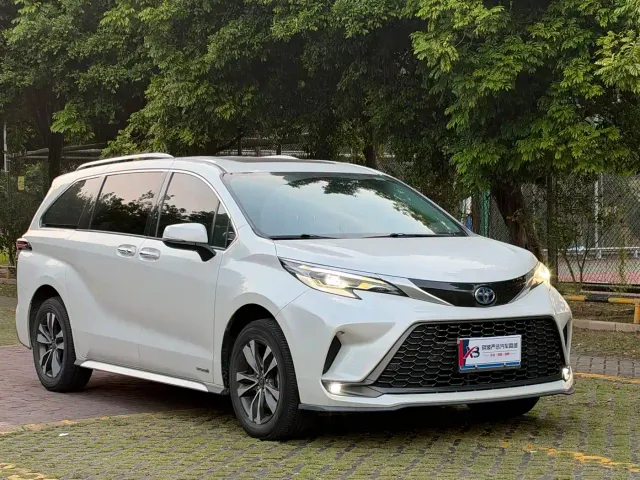 Toyota Granvia — Фото автомобиля 2