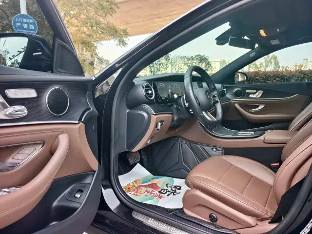 Mercedes-Benz E-Class — Фото автомобиля 9