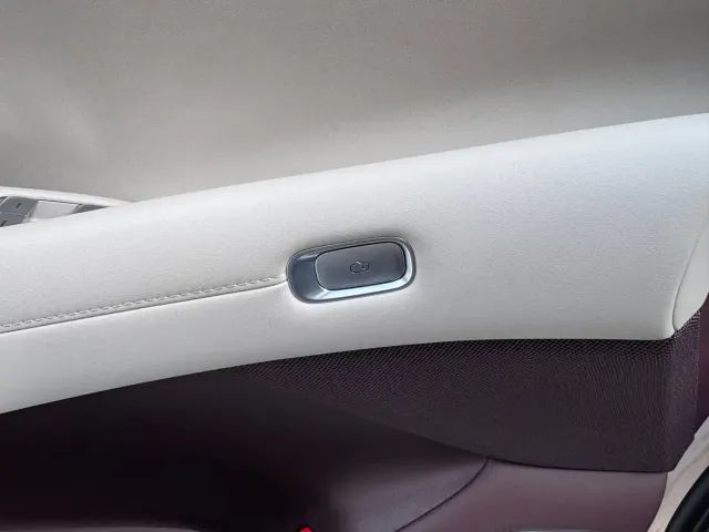 Xiaomi YU7 — Фото автомобиля 11