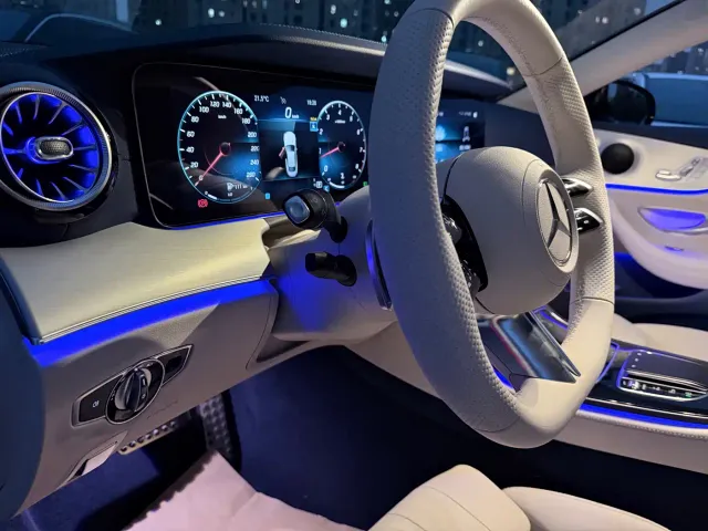 Mercedes-Benz E-Class — Фото автомобиля 18