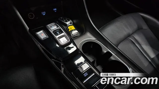 Hyundai Sonata Sonata (DN8) 2.0 LPG(Для проката) — Фото автомобиля 9
