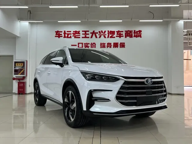BYD Tang — Фото автомобиля 3