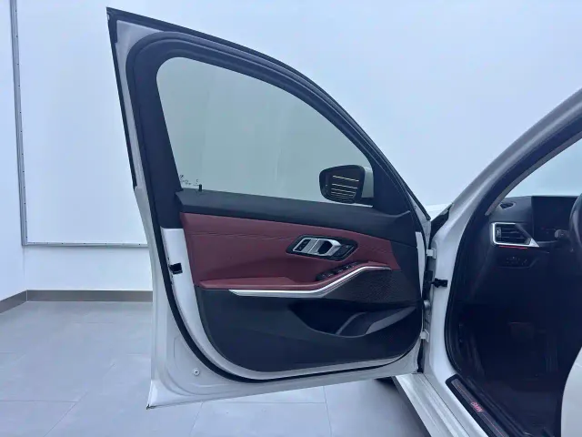 BMW i3 — Фото автомобиля 9