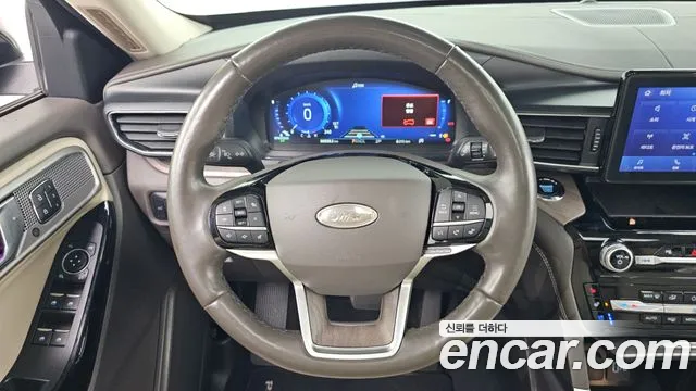 Ford Explorer Generation 6 — Фото автомобиля 13