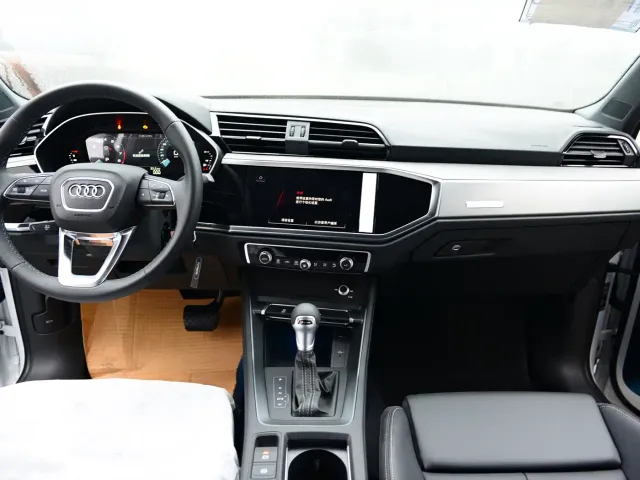 Audi Q3 — Фото автомобиля 5