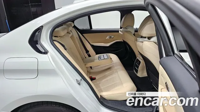 BMW 3-Series 3 серия (G20) 320i M Sport — Фото автомобиля 11