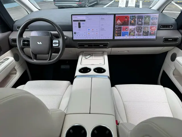Li Auto MEGA — Фото автомобиля 8