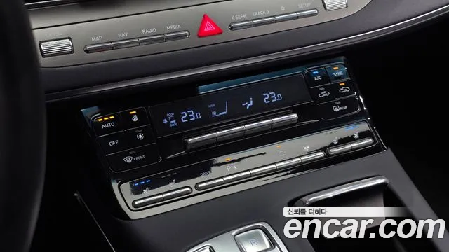Hyundai Grandeur Новый Grandeur IG — Фото автомобиля 16