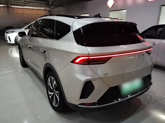 Arcfox Alpha T6 — Фото автомобиля 4