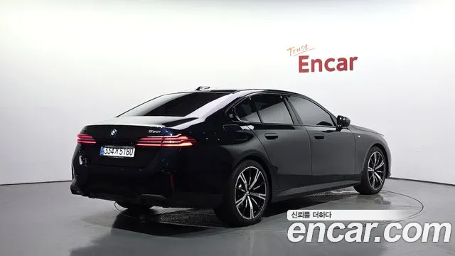 BMW 5-Series — Фото автомобиля 2