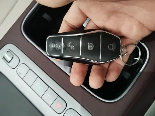 BYD Seal 07 DM-i — Фото автомобиля 8