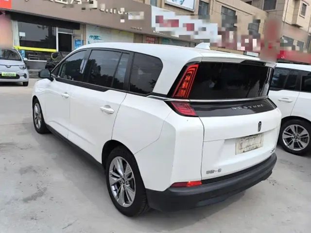 Bestune NAT — Фото автомобиля 4