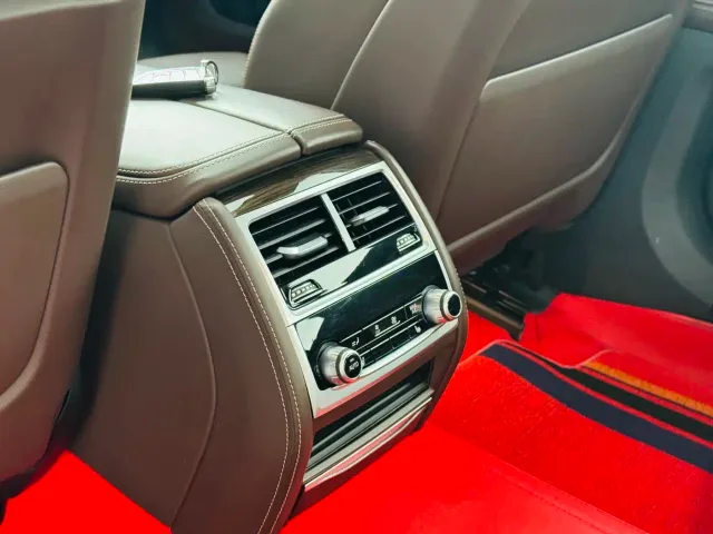 BMW 7 Series — Фото автомобиля 15