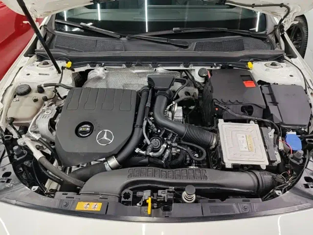 Mercedes-Benz Mercedes-Benz A-Class 2022 A 180 L Sport Sedan — Фото автомобиля 15