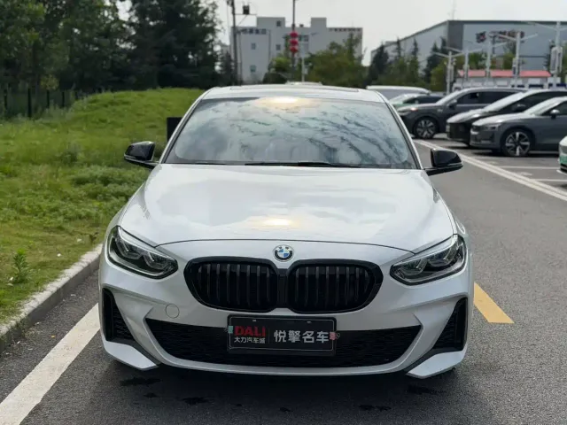 BMW 1 Series — Фото автомобиля 2