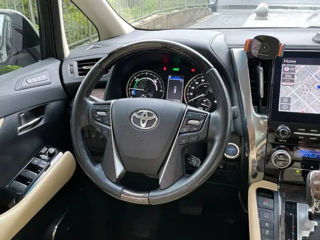 Toyota Vellfire — Фото автомобиля 21