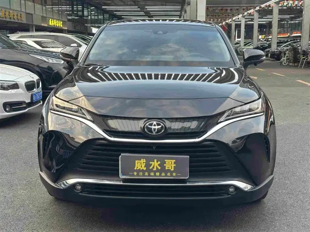 Toyota Harrier — Фото автомобиля 3