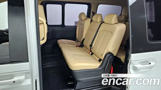 Hyundai Staria Staria 4WD Tourer 9 мест — Фото автомобиля 11