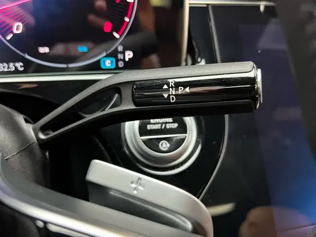 Mercedes-Benz E-Class — Фото автомобиля 23