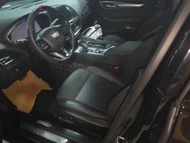 Cadillac CT5 — Фото автомобиля 14