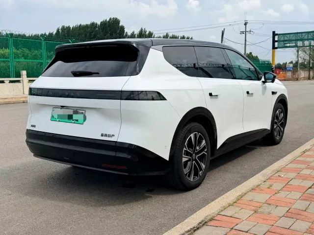 Nissan NX8 — Фото автомобиля 6