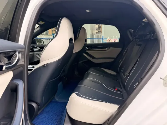 BYD Qin PLUS — Фото автомобиля 7