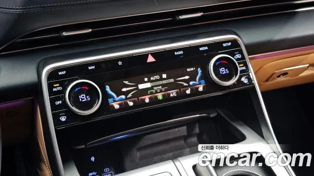 Genesis GV80 — Фото автомобиля 28