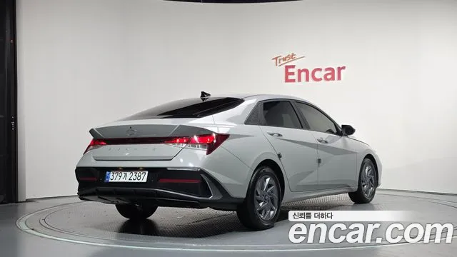 Hyundai AVANTE Modern — Фото автомобиля 2
