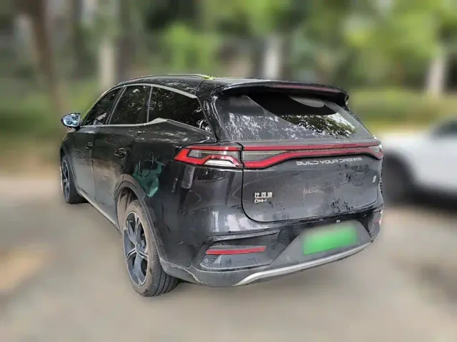 BYD Tang — Фото автомобиля 4