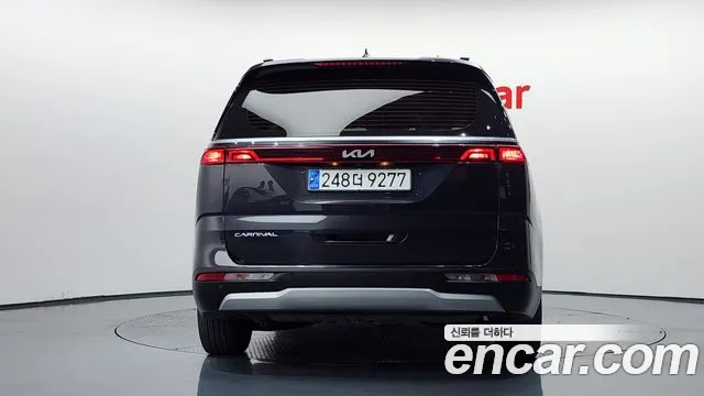 Kia Canival Carnival 4 поколение 9 мест Prestige — Фото автомобиля 4