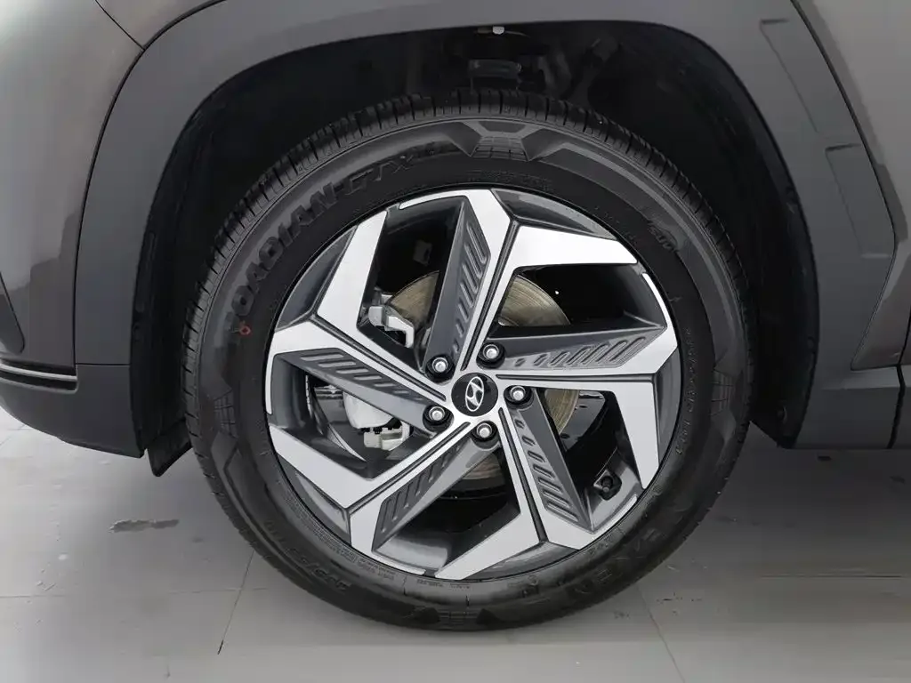 Hyundai Hyundai Tucson 2023 Tucson L 1.5T Automatic 2WD DLX Luxury Edition — Фото автомобиля 17