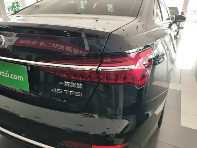 Audi A6L — Фото автомобиля 7
