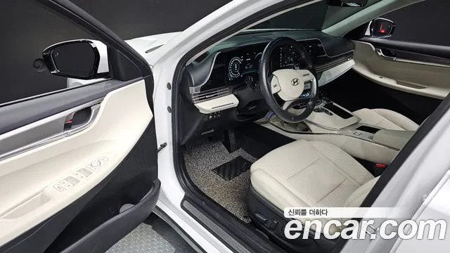 Hyundai Grandeur Grandeur (New) Hybrid — Фото автомобиля 15