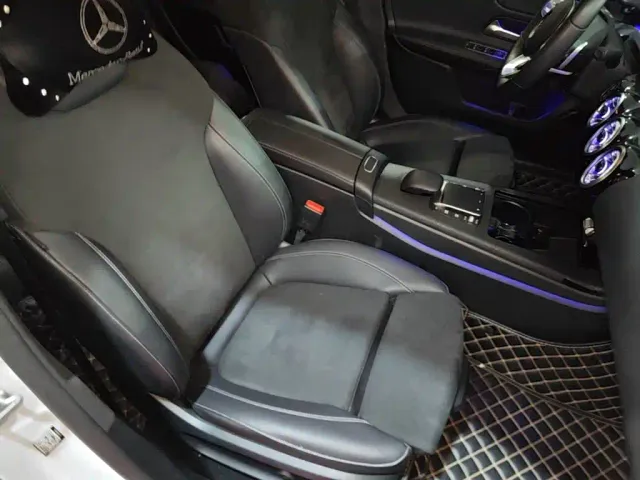 Mercedes-Benz A-Class — Фото автомобиля 24