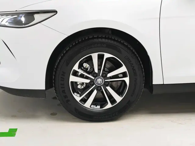BYD Qin PLUS — Фото автомобиля 8