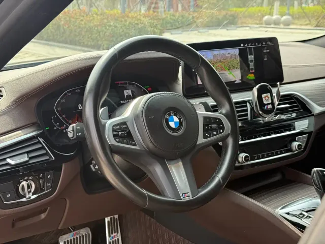 BMW 5 Series — Фото автомобиля 7