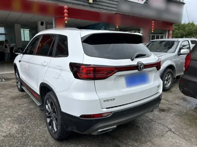 Changan CS75 — Фото автомобиля 9