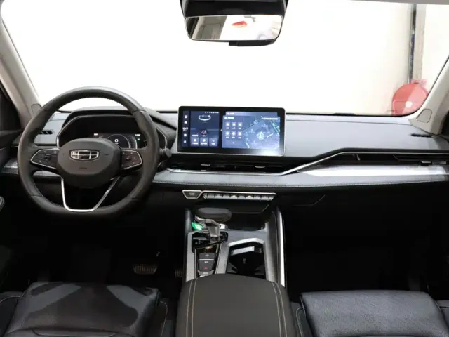 Geely Xingrui — Фото автомобиля 12