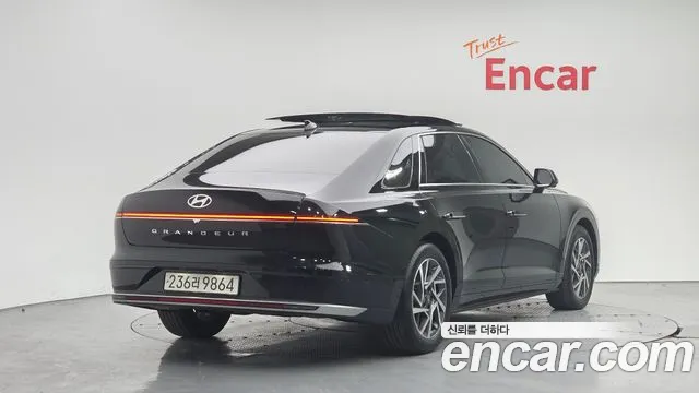 Hyundai Grandeur — Фото автомобиля 2