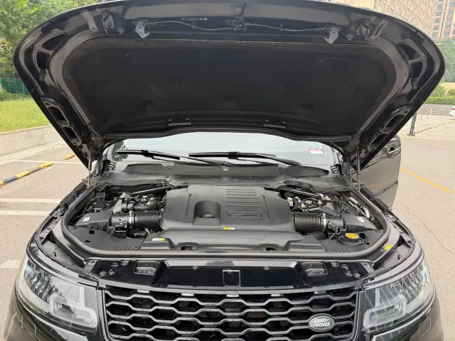 Land Rover Range Rover Sport — Фото автомобиля 19