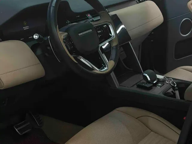 Land Rover Discovery Sport — Фото автомобиля 18