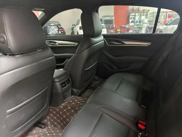 Cadillac CT5 — Фото автомобиля 5